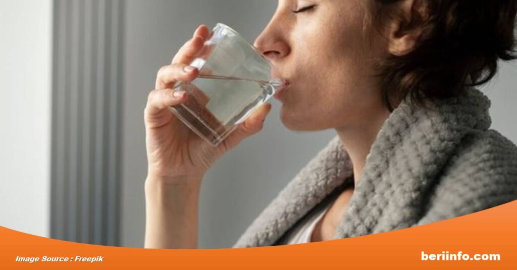 Rahasia Kecantikan dan Kesehatan: Manfaat Luar Biasa Minum Air Putih Setiap Hari